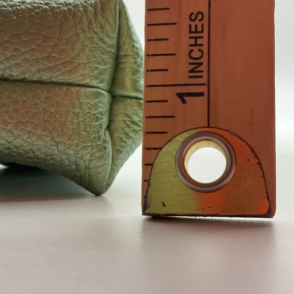 Portland Leather Goods Metallic Green Scalloped Leather Coin Purse Penny Pouch - Picture 10 of 11